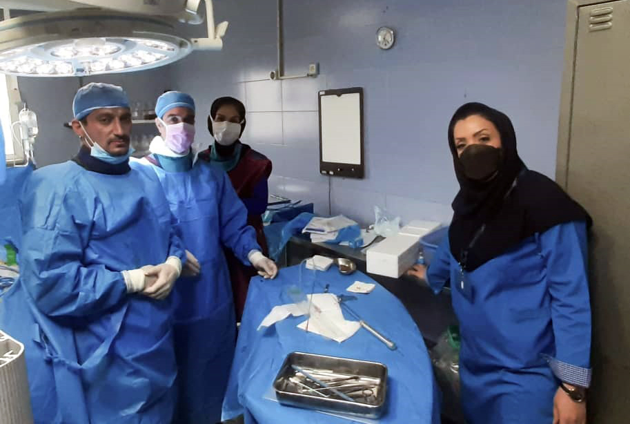 جراحی حذف سنگهای متعدد کلیه بر روی کودک 6 ماهه در زایشگاه خصوصی بنت الهدی